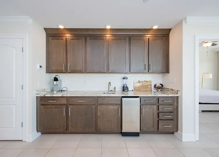 Phoenix Gulf Towers 1701 Apartment *